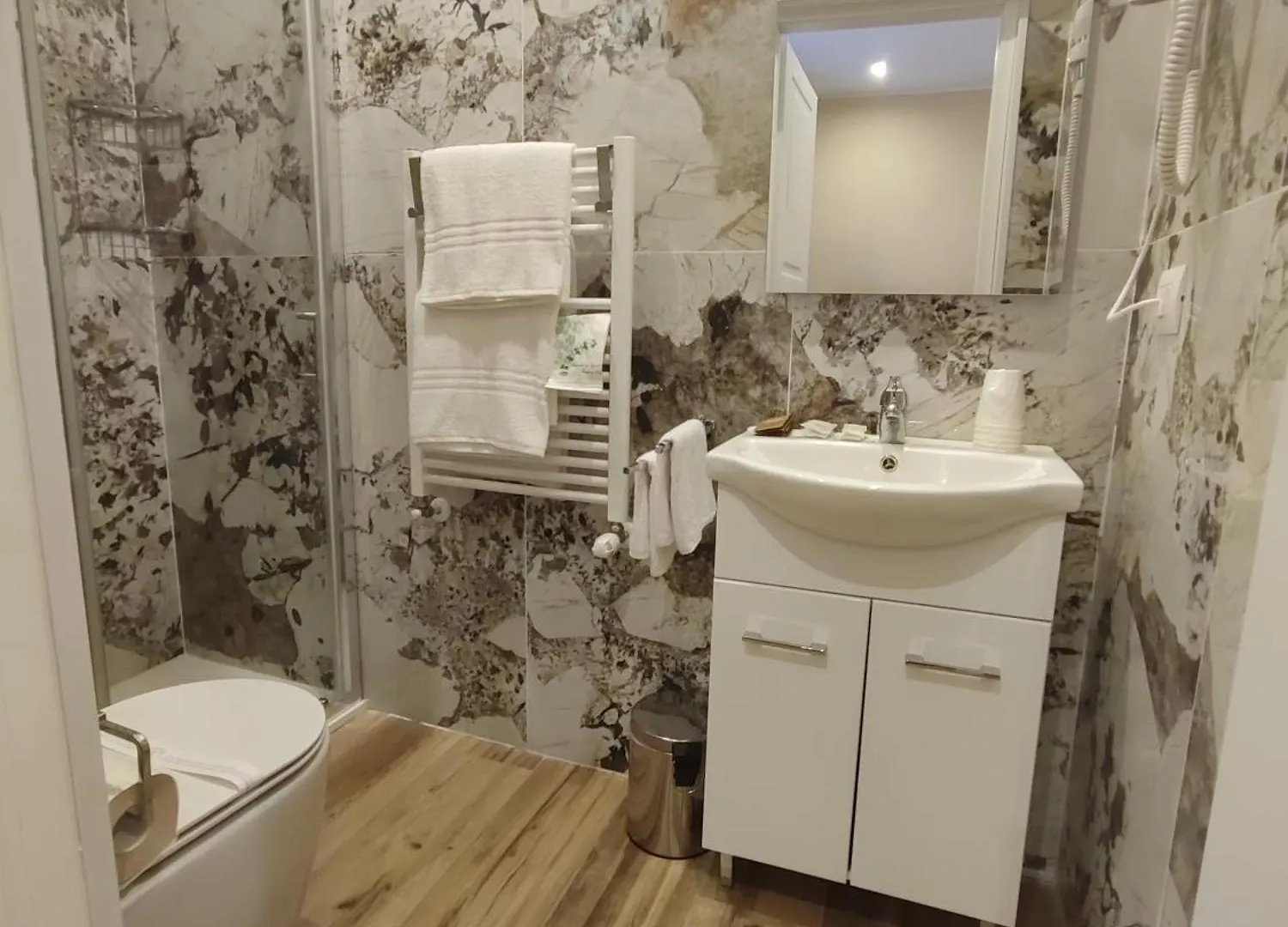 Bed & Breakfast Residenza Maggiore 10 - Affittacamere - Guest House Boloňa