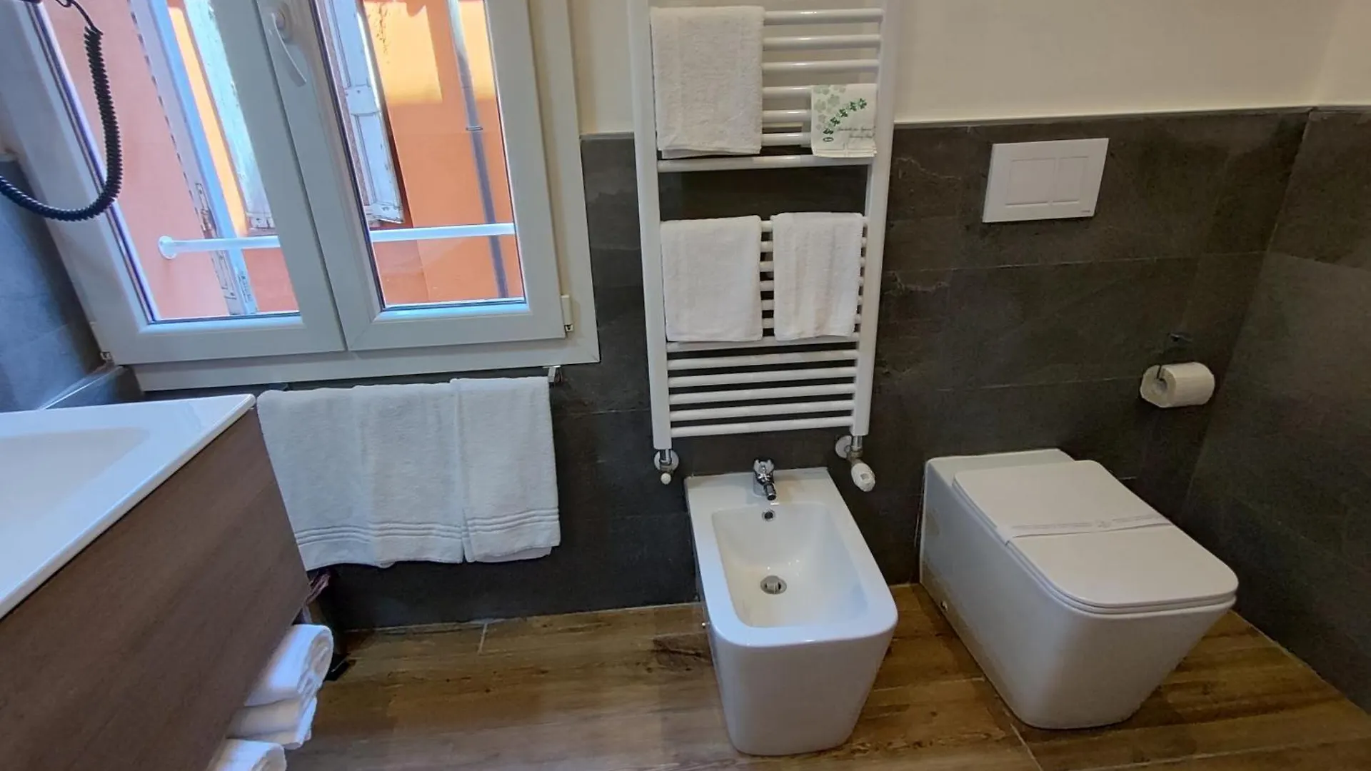 Alojamento de Acomodação e Pequeno-almoço Residenza Maggiore 10 - Affittacamere - Guest House Bolonha Itália