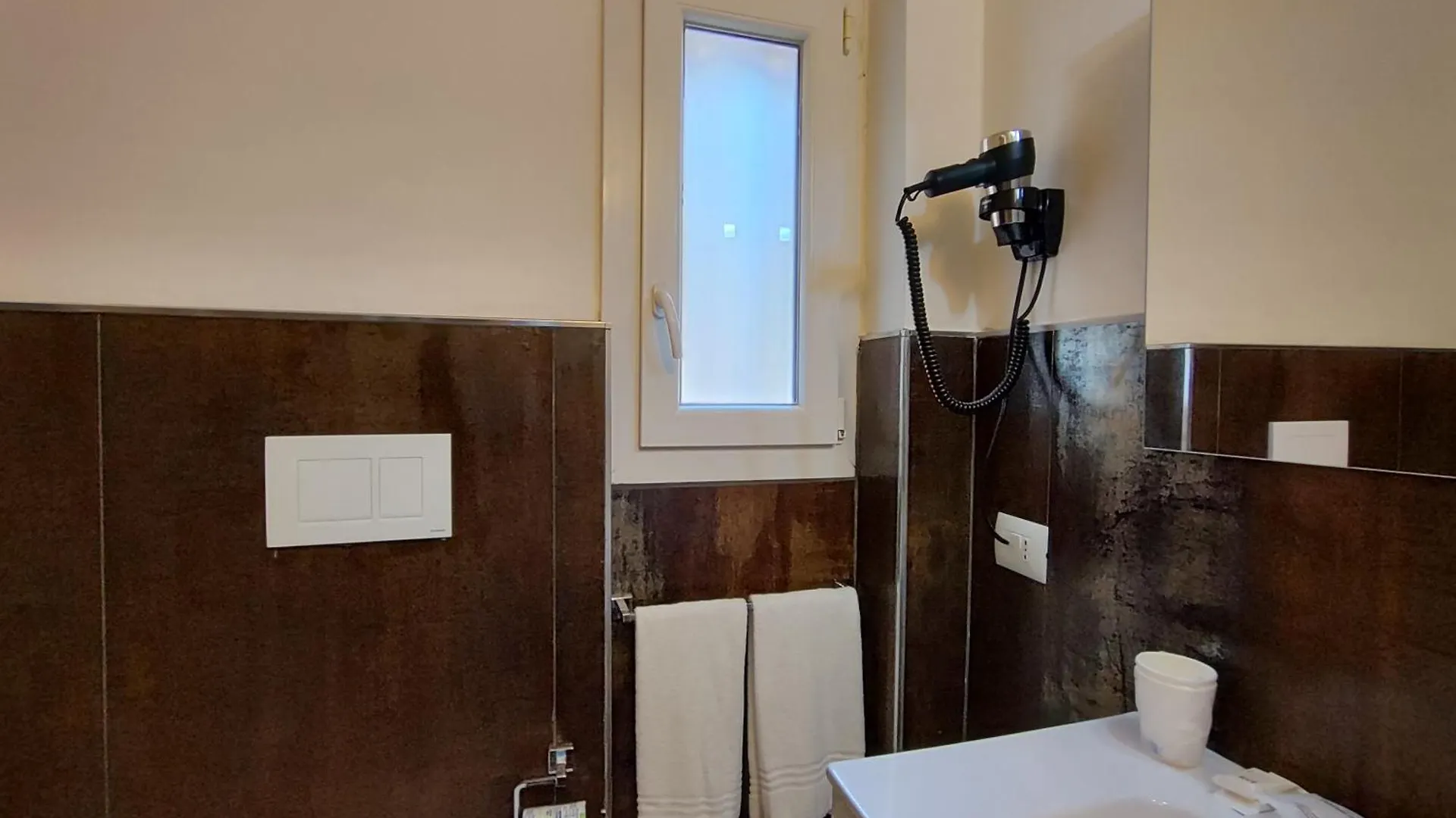Residenza Maggiore 10 - Affittacamere - Guest House 볼로냐