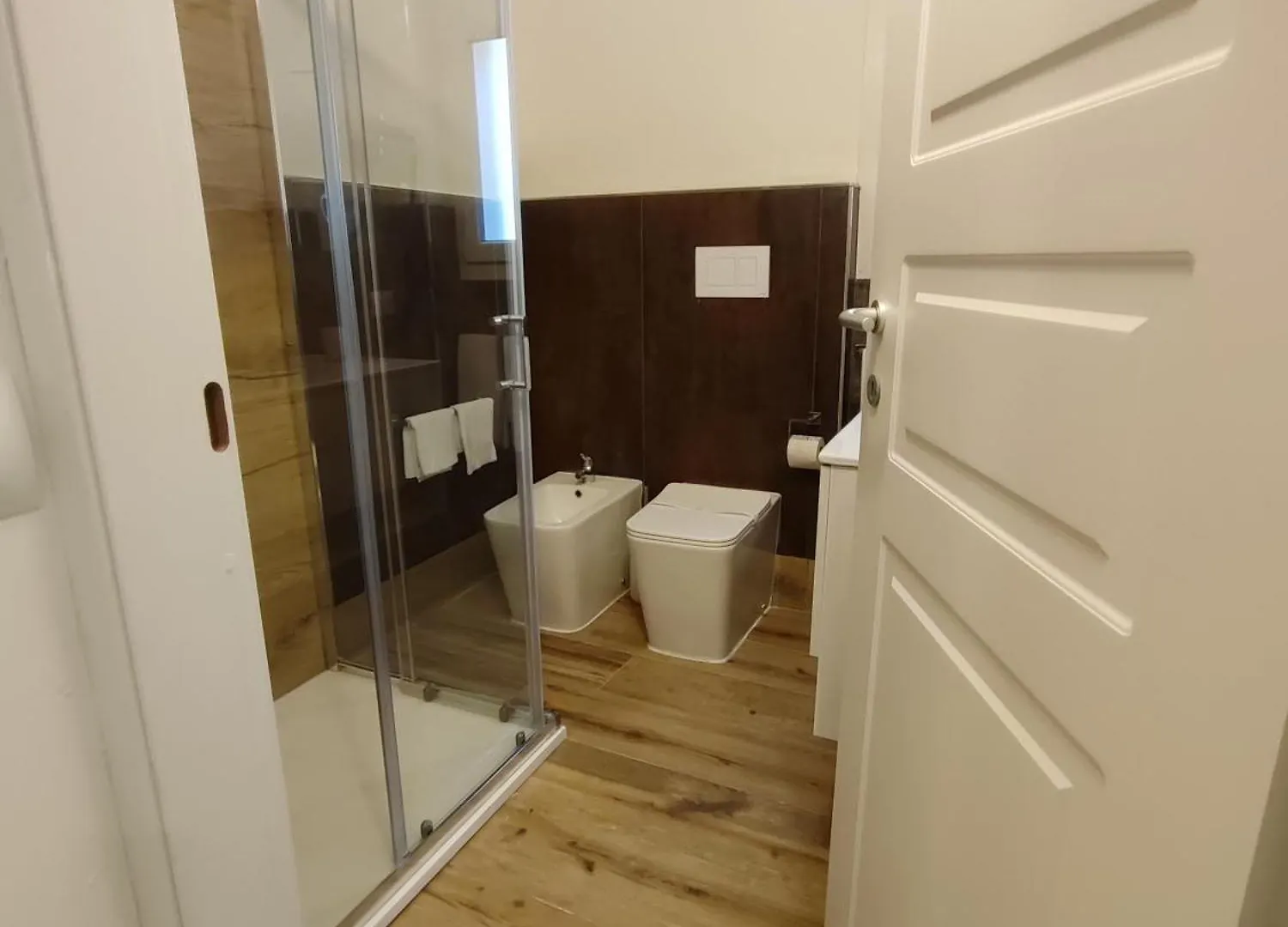 Residenza Maggiore 10 - Affittacamere - Guest House 볼로냐 B&B