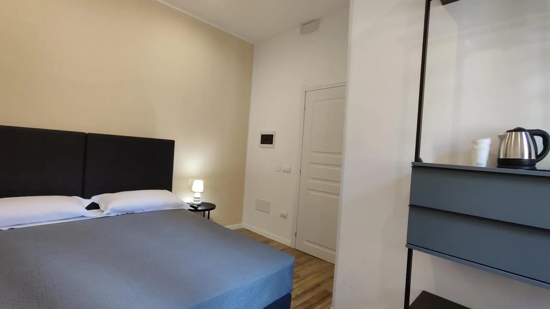 Residenza Maggiore 10 - Affittacamere - Guest House 볼로냐 B&B