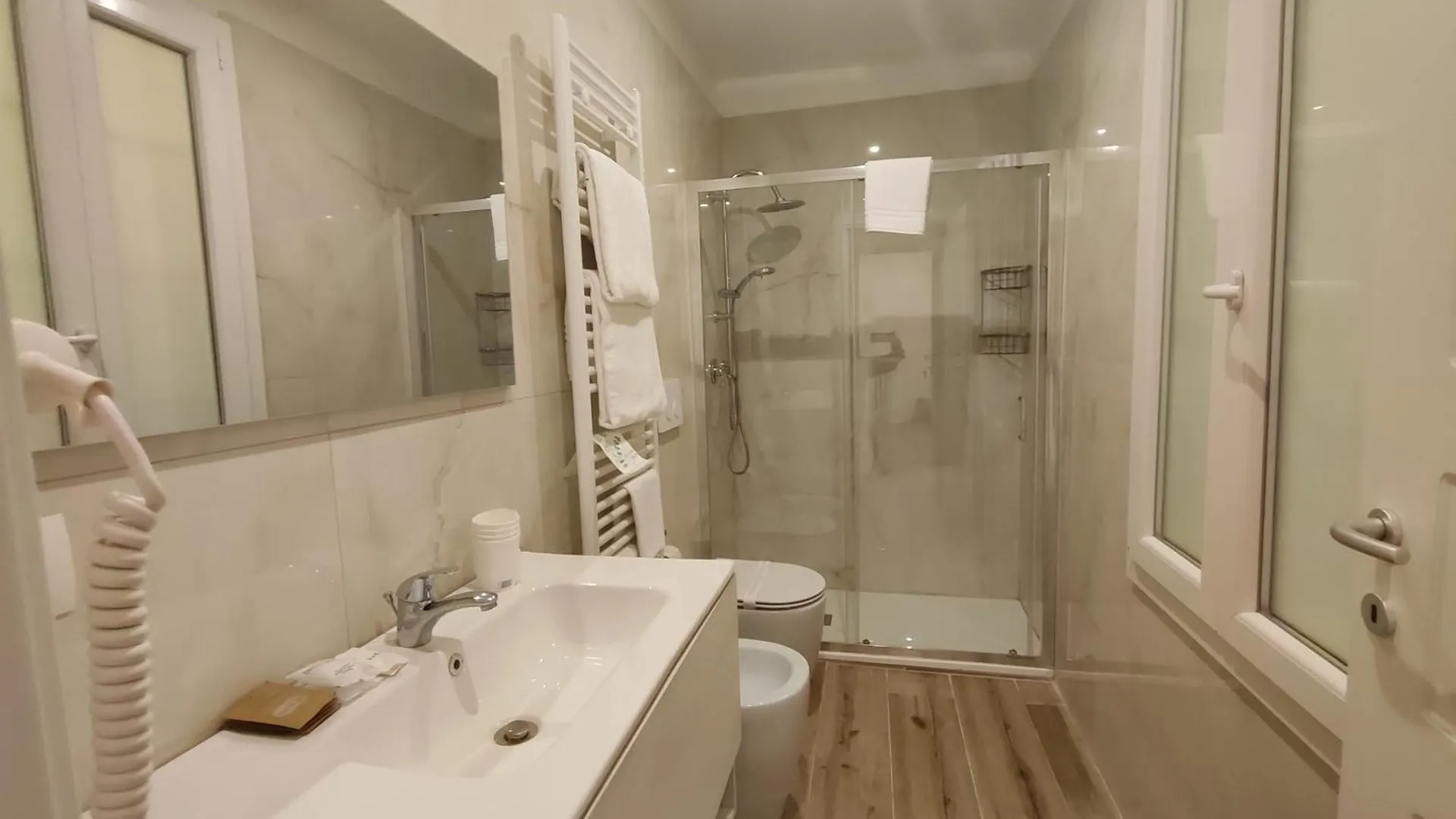 B&B Residenza Maggiore 10 - Affittacamere - Guest House 볼로냐